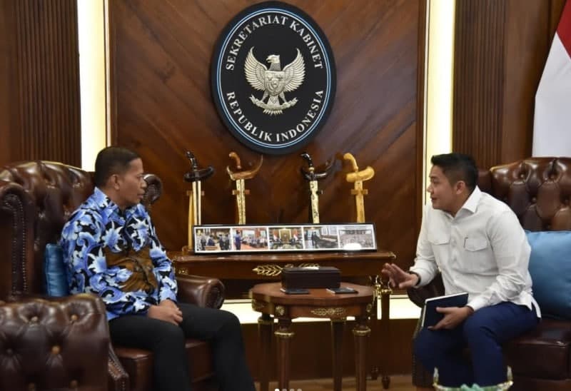 Rektor UNDIP Bertemu Sekretaris Kabinet, Bahas Komitmen Program “Nol Sampah” (Zero Waste) Berbasis Riset