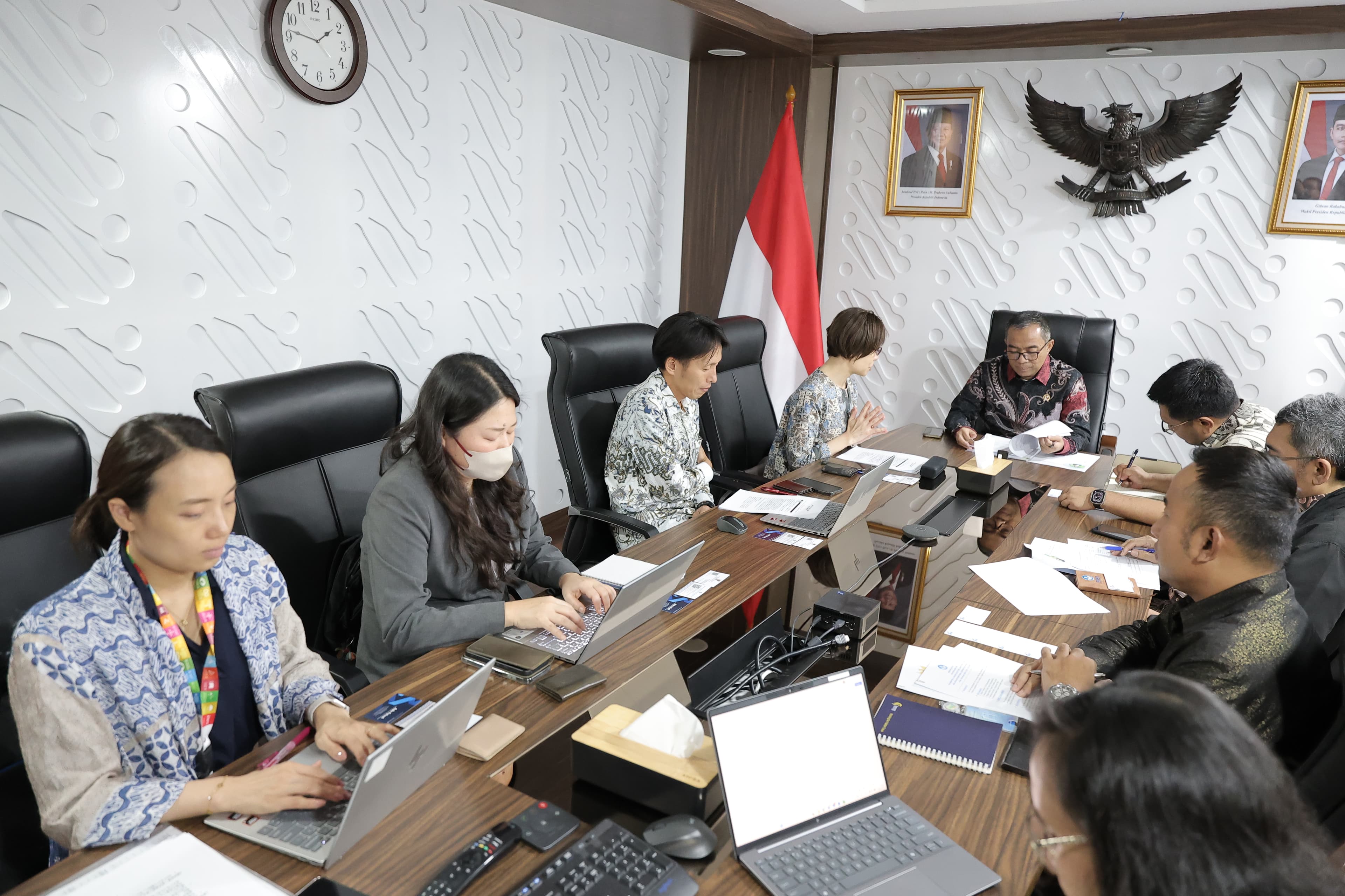 Kemdiktisaintek–JICA Jepang Bahas Kolaborasi Industri dan Akademisi