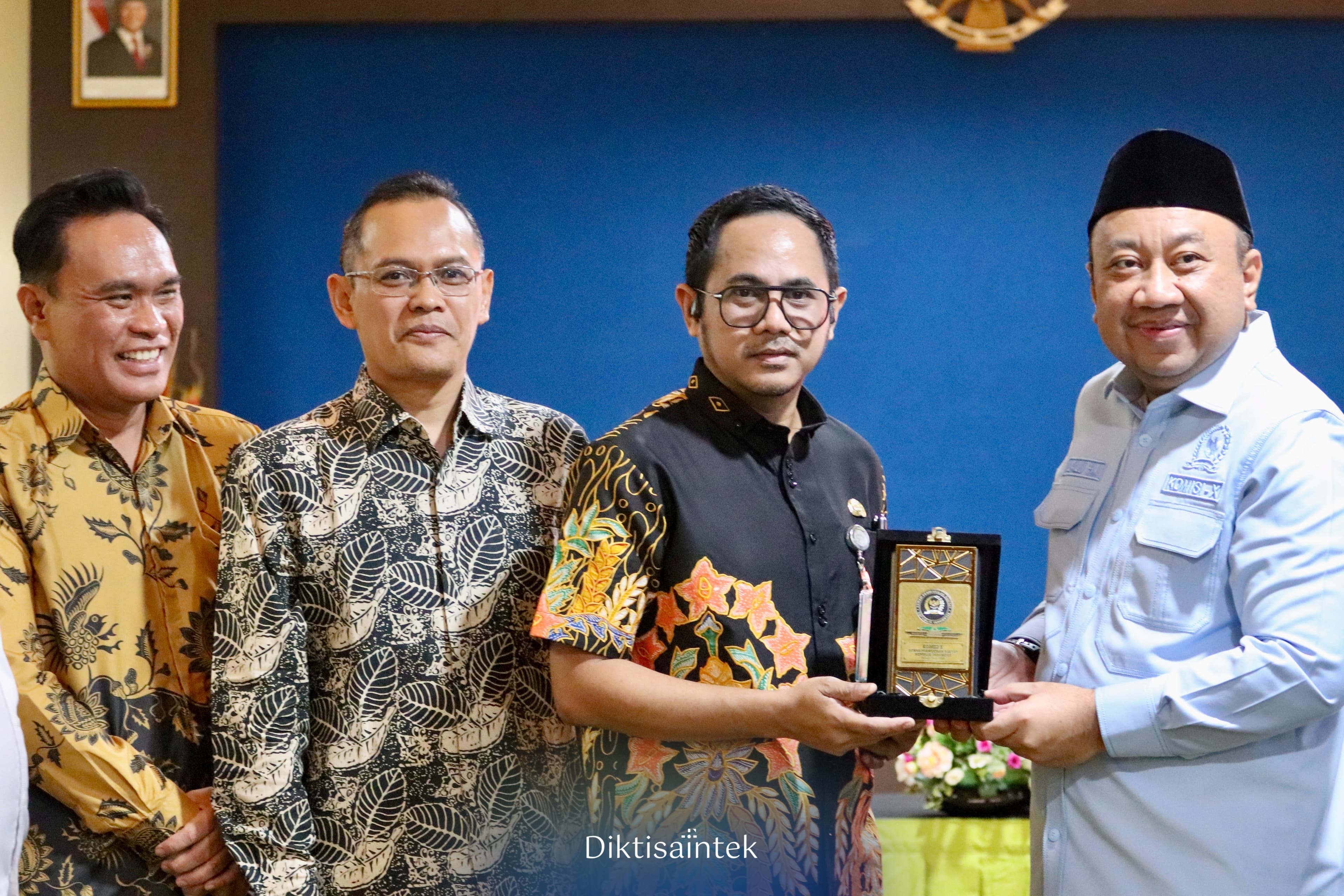 Kemdiktisaintek dan Komisi X DPR RI Tinjau Penguatan Pendidikan Tinggi di NTT