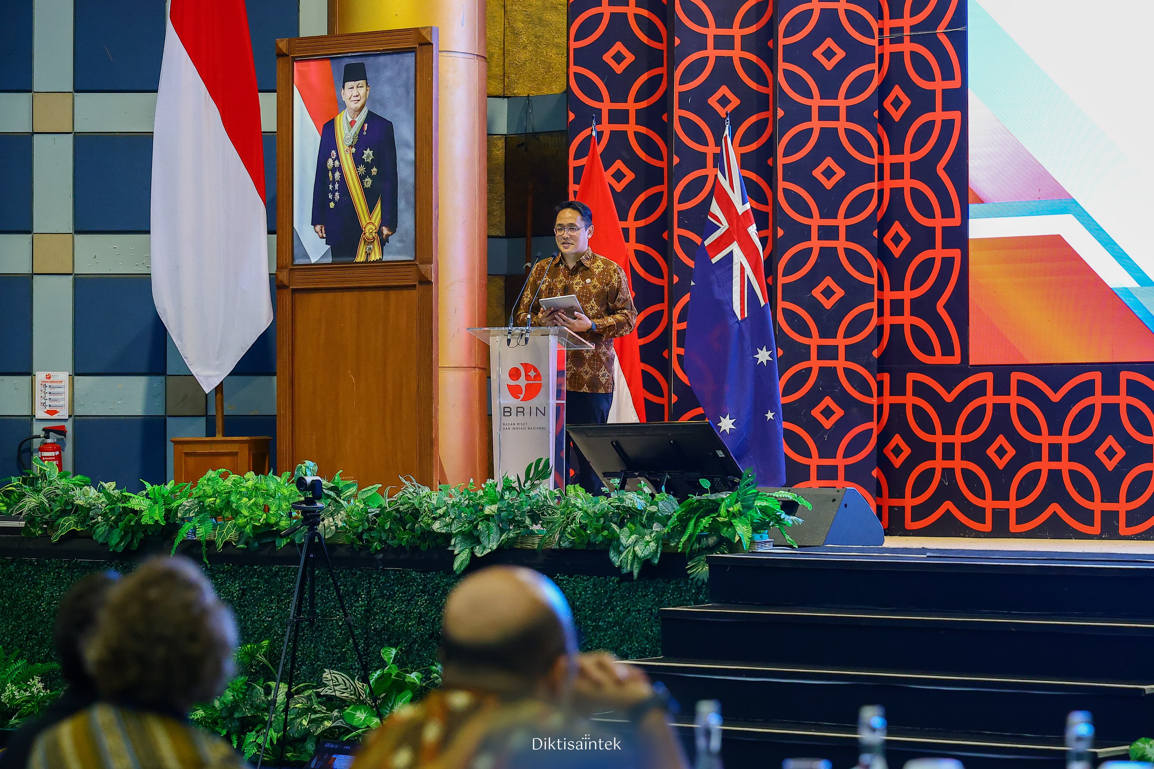 Perkuat Kemitraan Stategis Indonesia-Australia Kemdiktisaintek Dorong Riset Berdampak