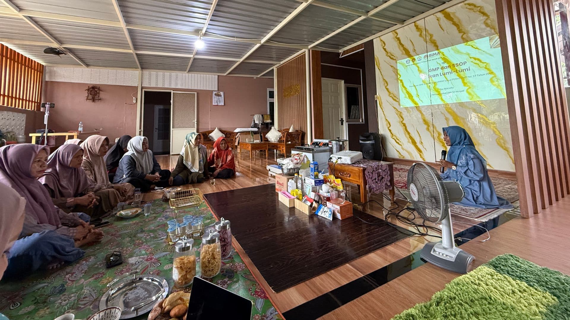 UTU Dorong UMKM Keripik Ikan Lumi-Lumi Naik Kelas lewat Teknologi dan Ekonomi Sirkular
