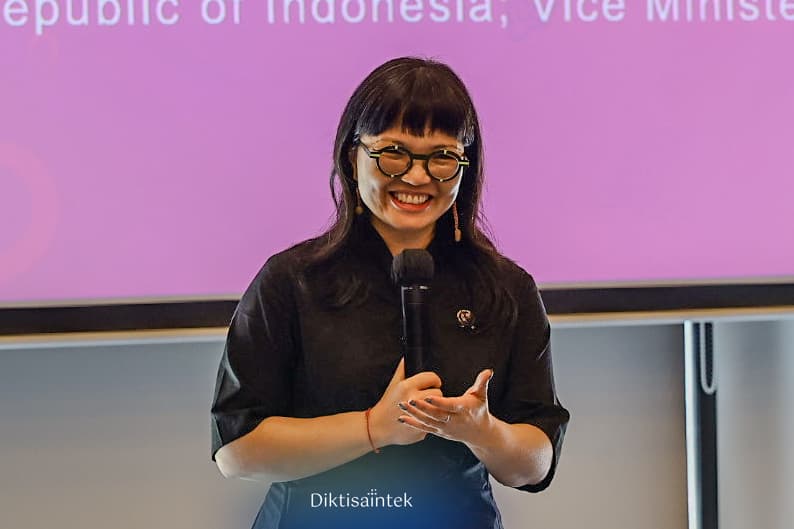 Wamendiktisaintek Dorong Perguruan Tinggi Tetap Menjadi Pusat Penciptaan Pengetahuan di Era AI