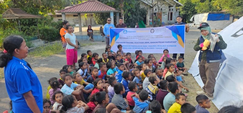 Tim Medis dan Psikososial UNDIP Bantu Masyarakat Terdampak Bencana NTT