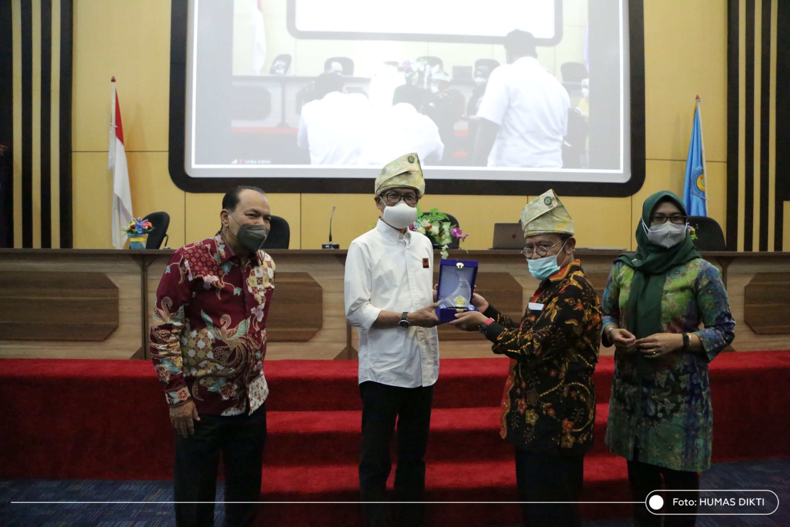 Beri Kuliah Umum, Plt. Dirjen Diktiristek Ungkap Pentingnya Kolaborasi Perguruan Tinggi dengan Industri