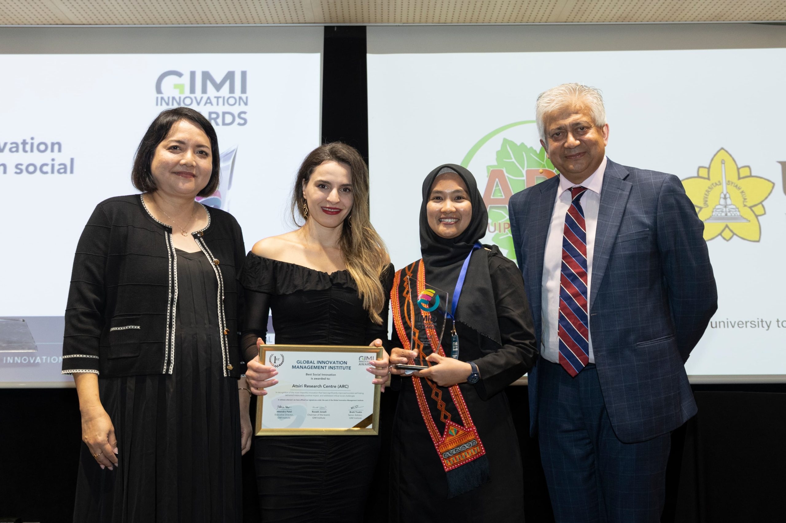 ARC PUIPT Nilam USK Raih Juara 1 dalam Global Innovation Awards Barcelona