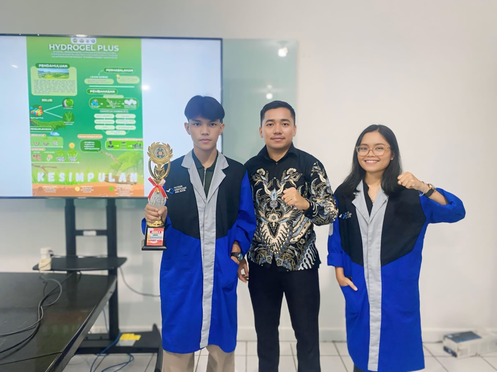 Riset Keren dan Prestasi Cuan, Mahasiswa Polman Negeri Babel Juara 3 APART di USU
