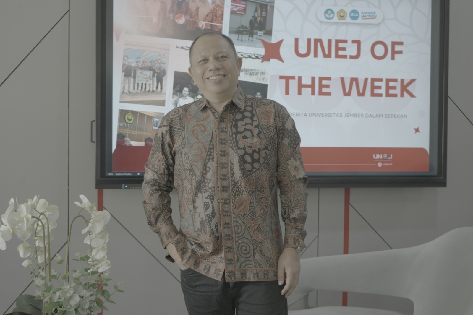 Prof. Agus Trihartono, Guru Besar UNEJ Kukuhkan Peran Soft Power dalam Diplomasi Indonesia di Panggung Dunia
