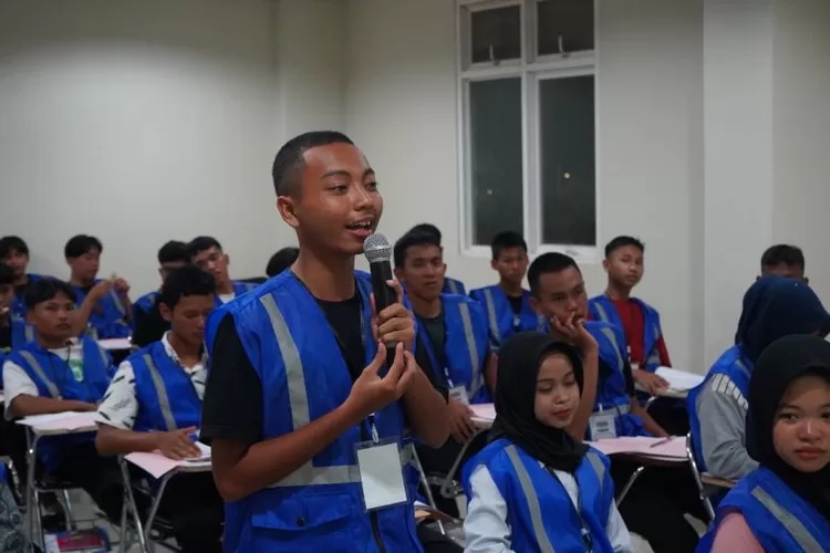 Kolaborasi dengan Industri, UNDIP Latih Siswa SMK di Batang jadi Generasi Tangguh Berkarakter