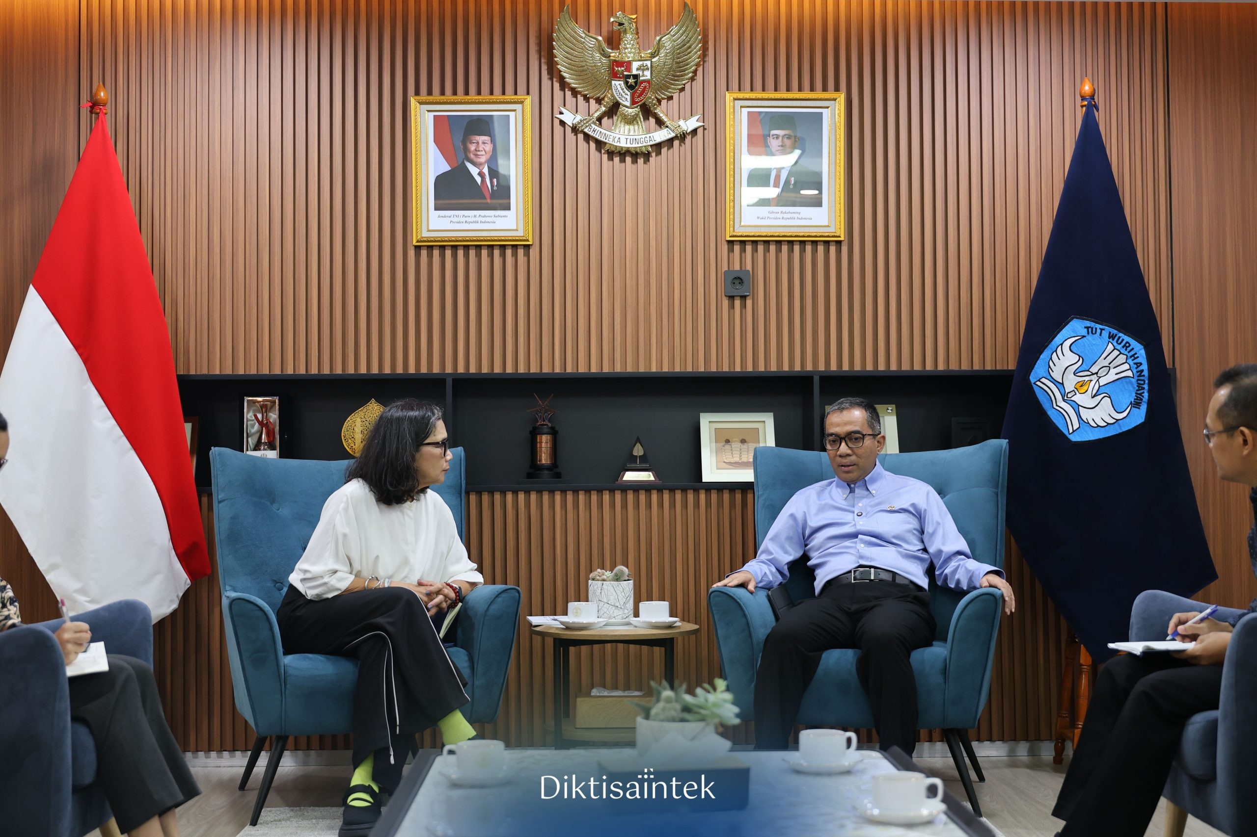 Kemdiktisaintek Bahas Perluasan Akses Beasiswa ke Amerika Serikat dengan AMINEF