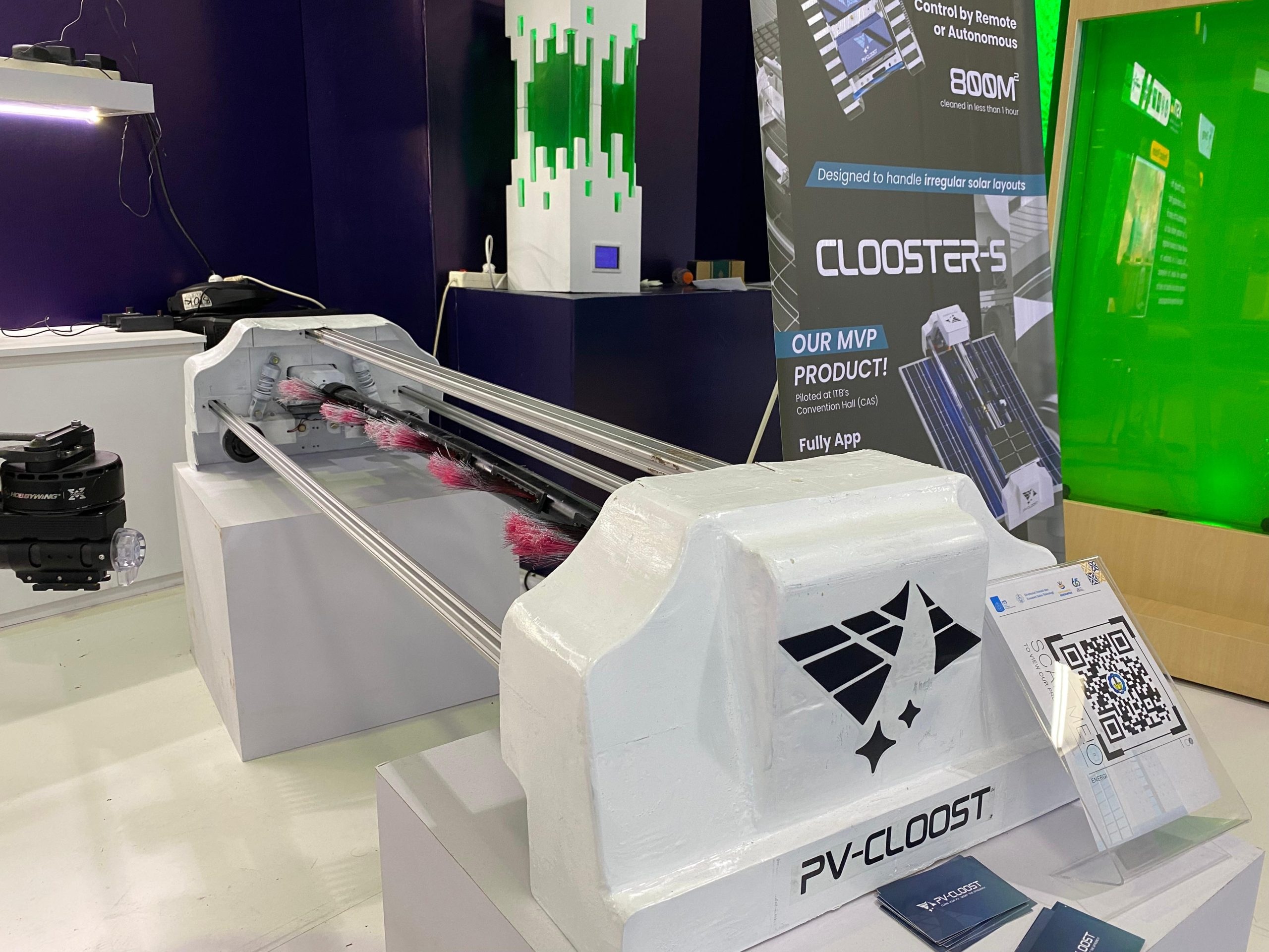 Robot Pembersih Panel Surya PV-CLOOST, Karya Mahasiswa ITS 