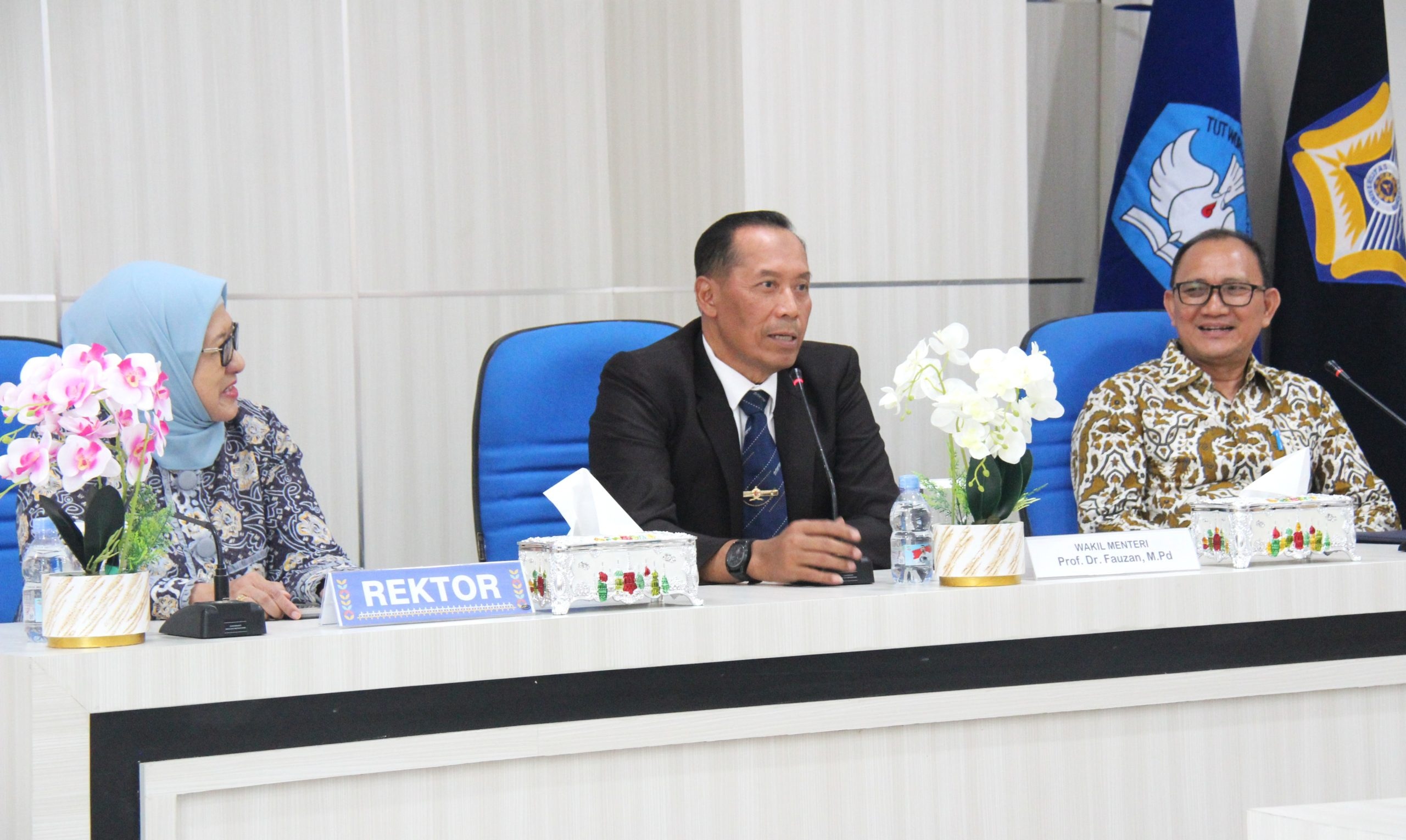 Pilrek Unib Dihadiri Wamen Fauzan, Dr. Indra Cahyadinata Terpilih Jadi Rektor 2025–2029