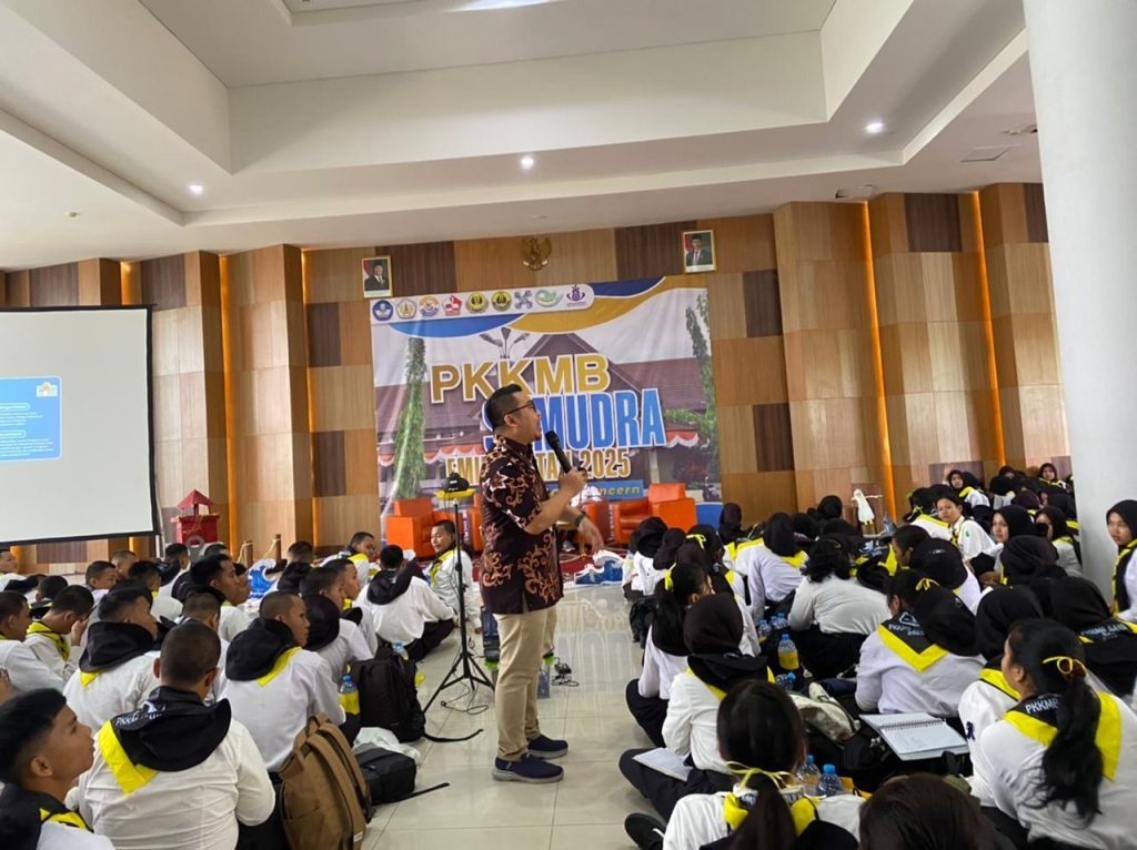 PKKMB Untan 2025 Resmi Ditutup: Awali Perjalanan Mahasiswa Baru dengan Semangat Inovasi dan Kolaborasi