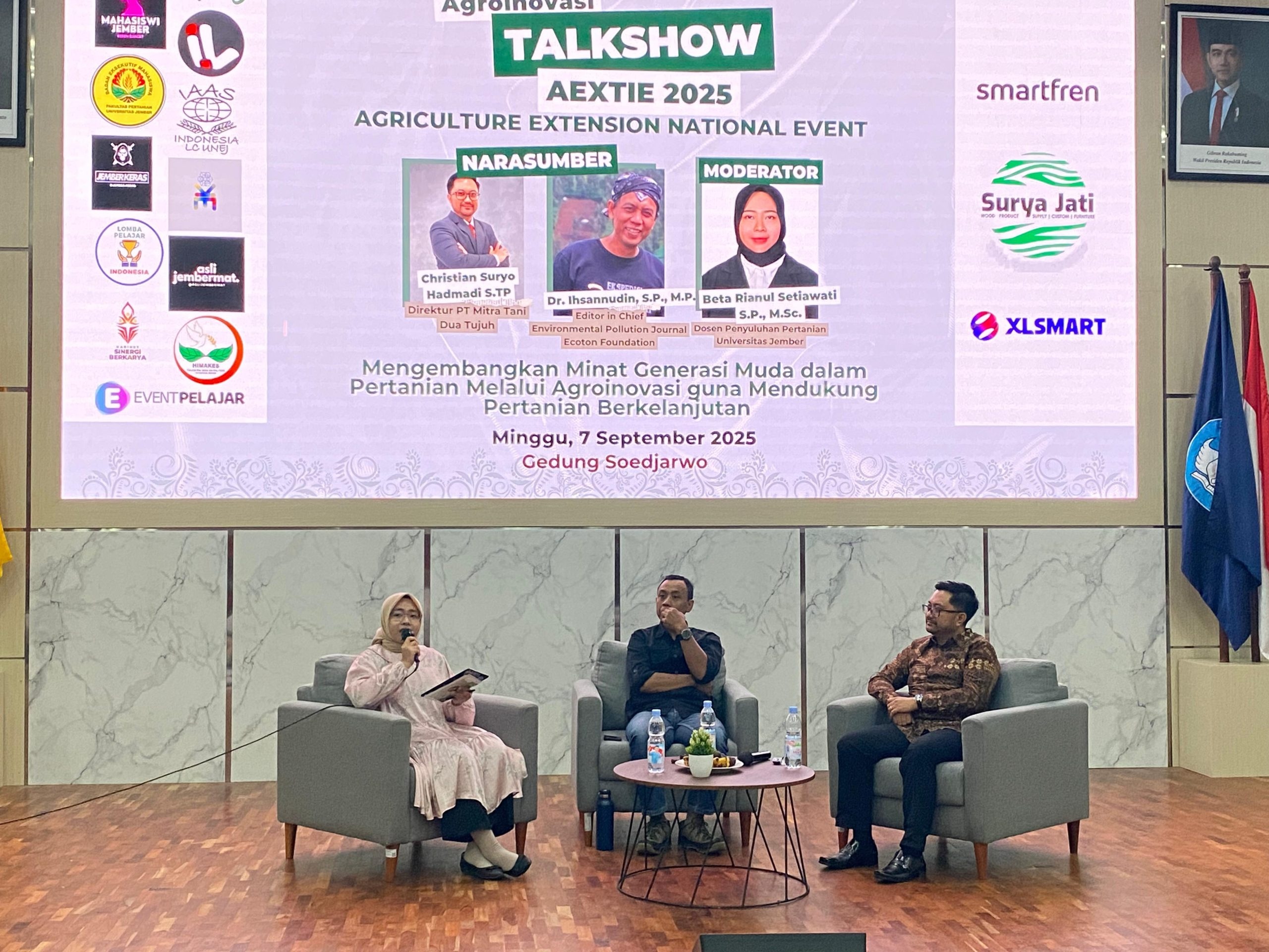 PETANI MUDA LANGKA, BEGINI IDE MAHASIWA UNEJ MENGATASINYA