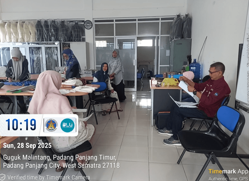 Hilirisasi Kearifan Lokal: ISI Padangpanjang Dorong Ekonomi Kreatif Lewat Pengabdian Masyarakat