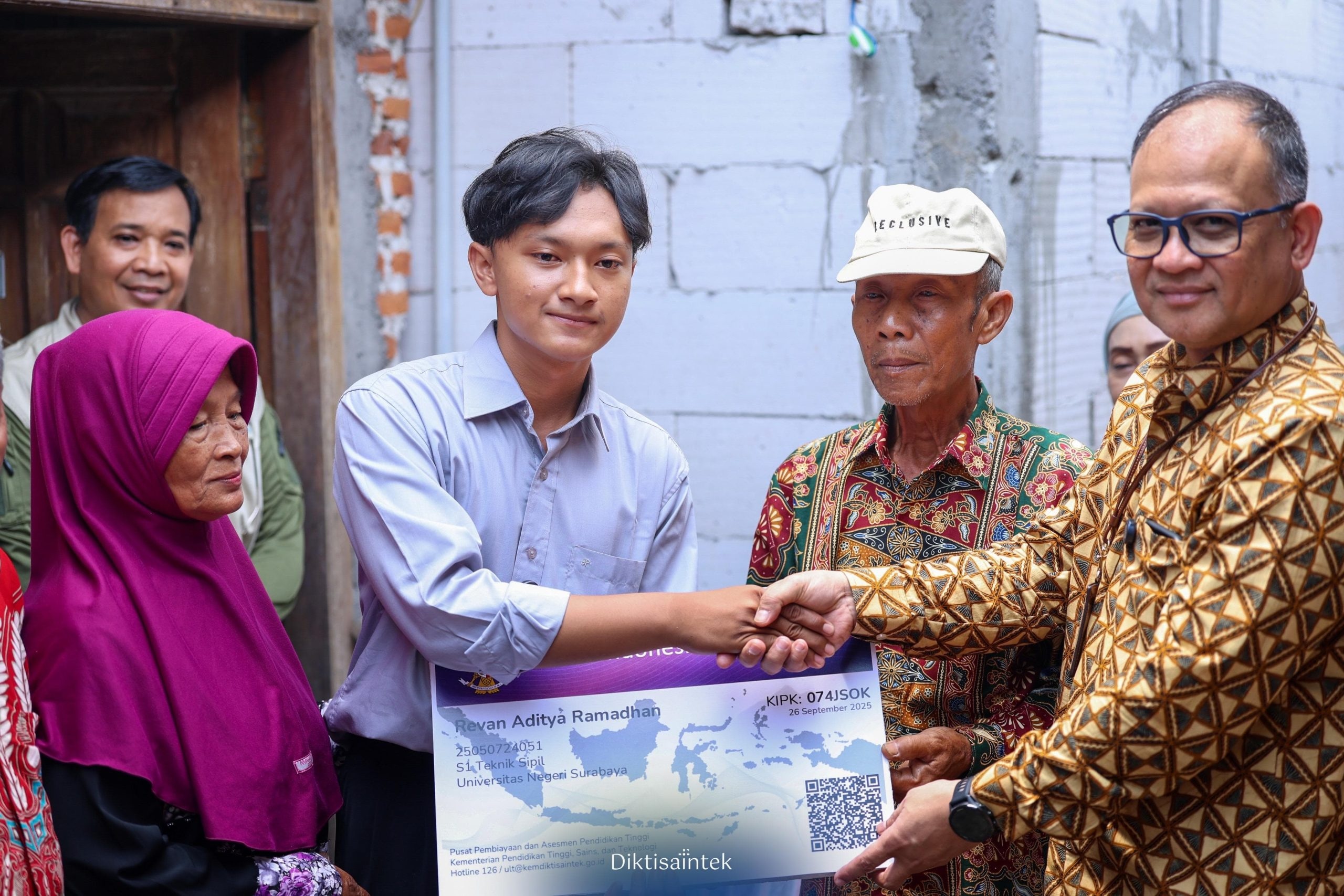 Semangat Penerima KIP Kuliah: Dari Rumah Revan, Asa Itu Tumbuh