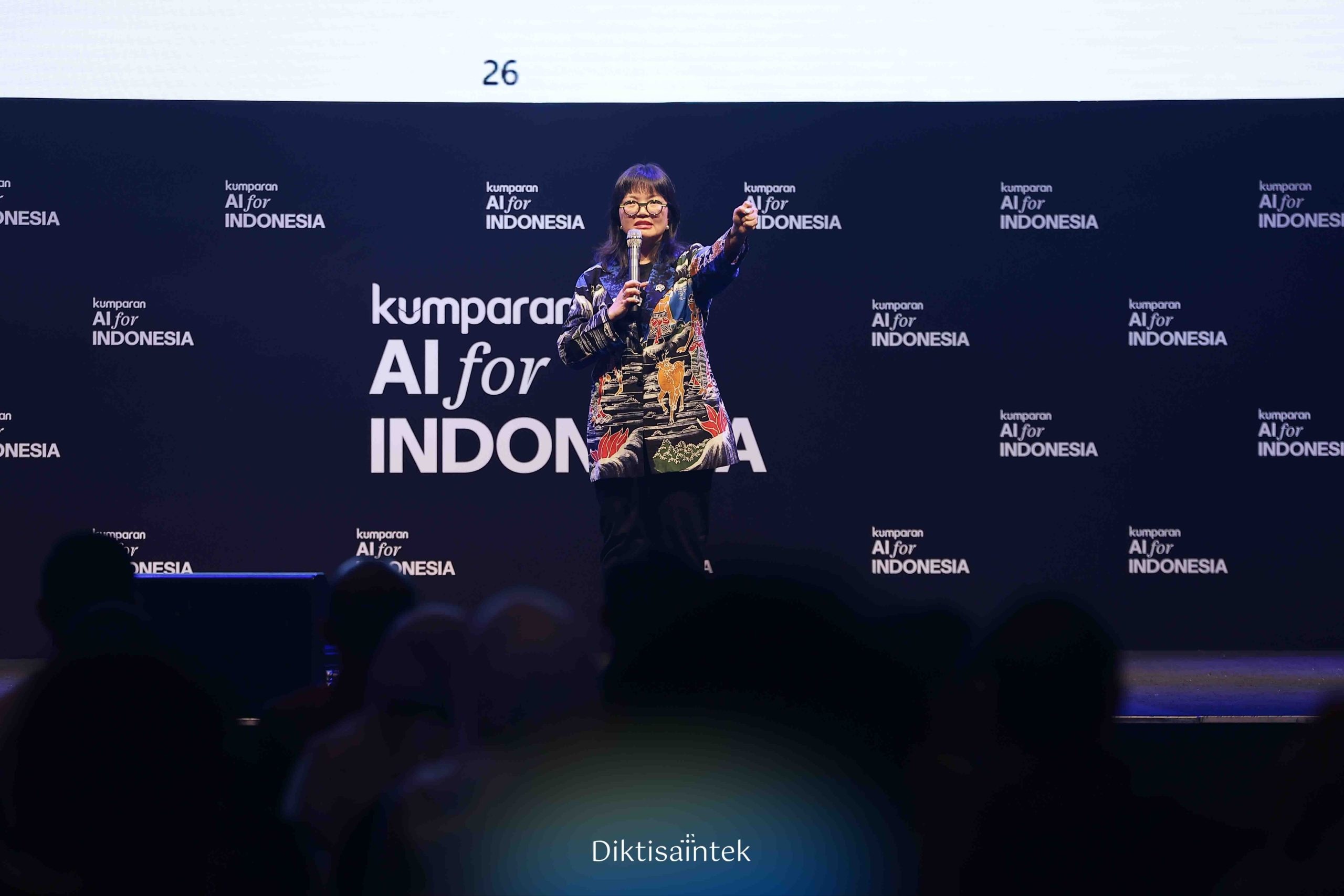 AI untuk Indonesia 2025: Wamendiktisaintek Tekankan Manusia Tetap Jadi Pusat Perubahan di Era AI