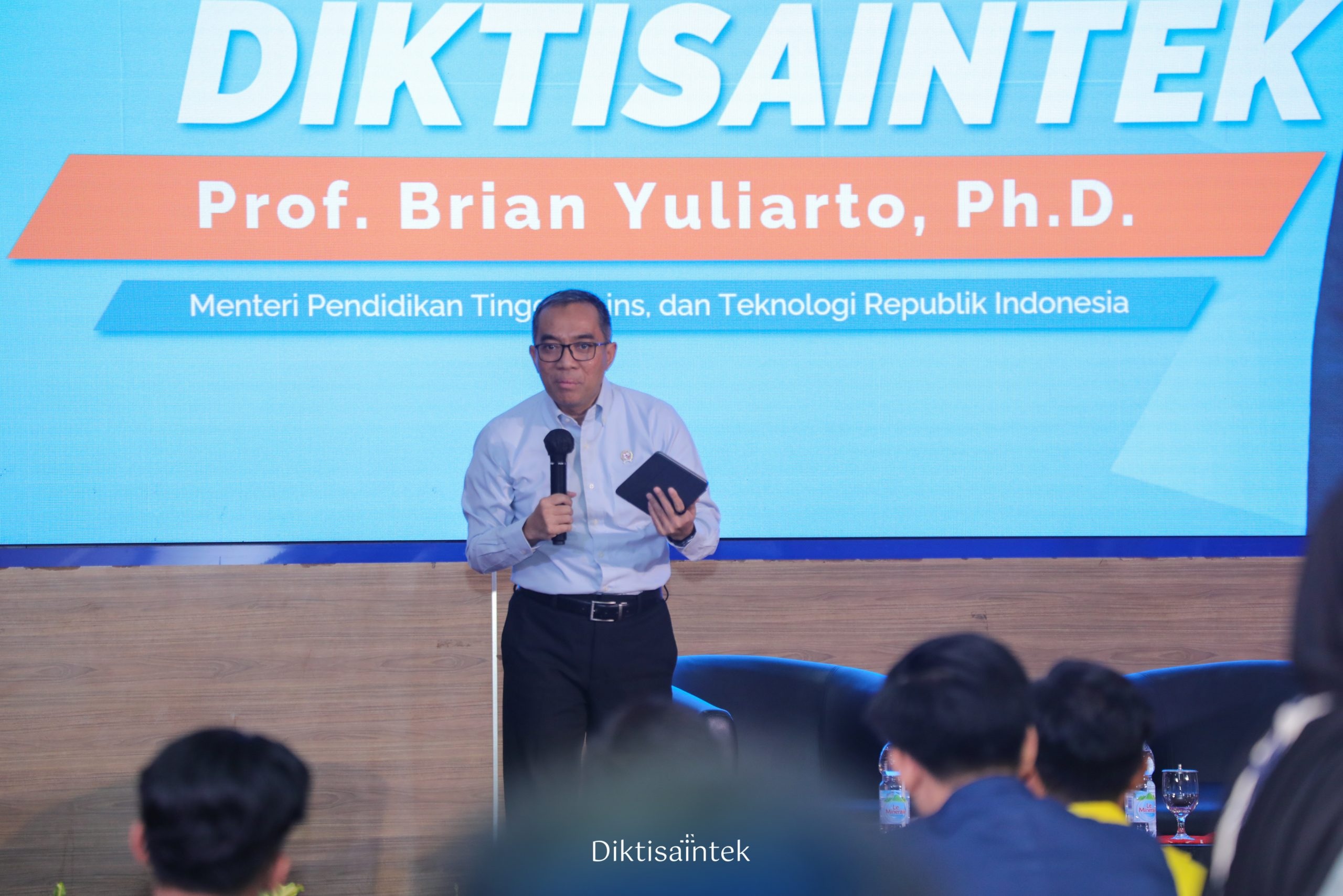 Membangun Ekosistem Regenerasi Kepemimpinan Nasional menuju Indonesia Emas 2045