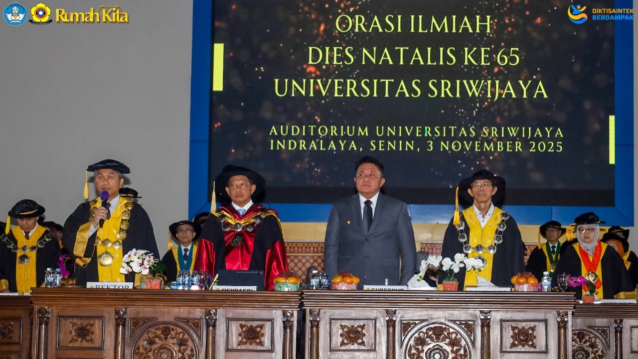 Mendagri Tito Karnavian Sampaikan Orasi Ilmiah di Dies Natalis ke-65 UNSRI: “Peran Perguruan Tinggi dalam Mendukung Indonesia Emas 2045”