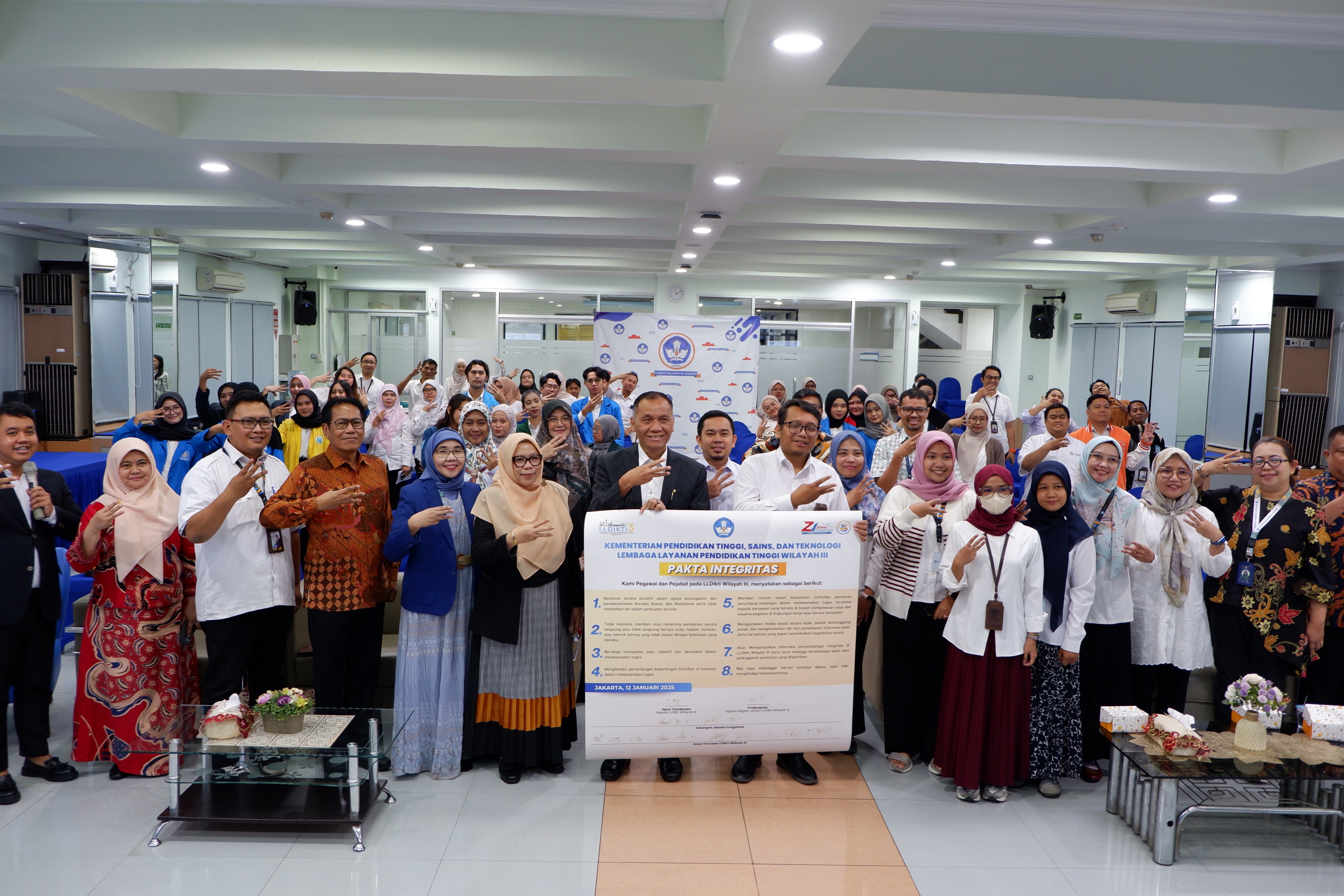 Canangkan Zona Integritas, LLDikti Wilayah III Siap Tingkatkan Pelayanan Prima