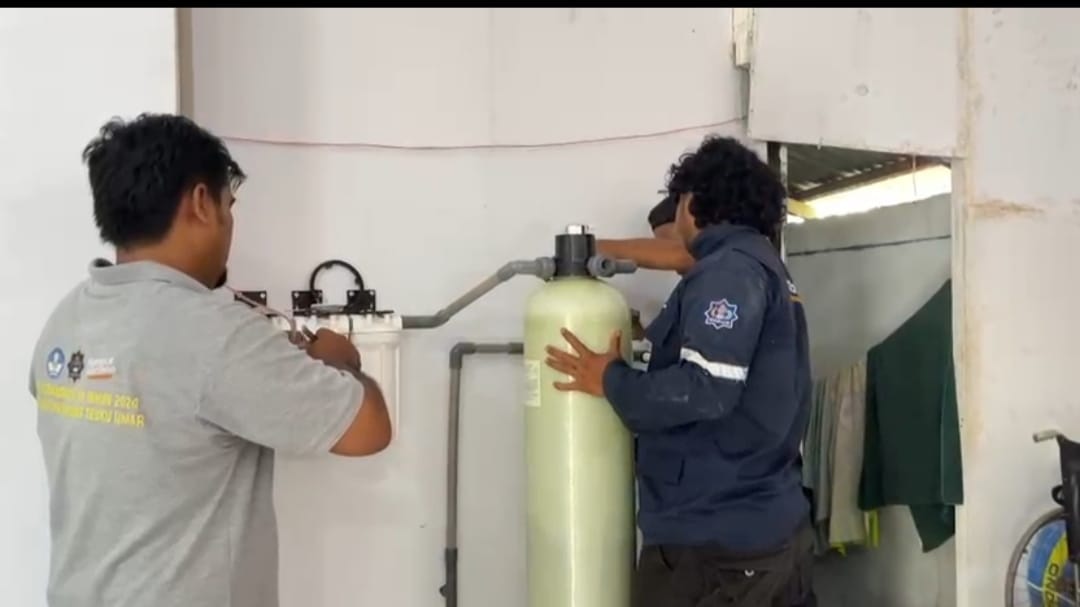 Tim Mahasiswa Berdampak UTU Pasang Tiga Unit Alat Air Siap Minum di Bener Meriah