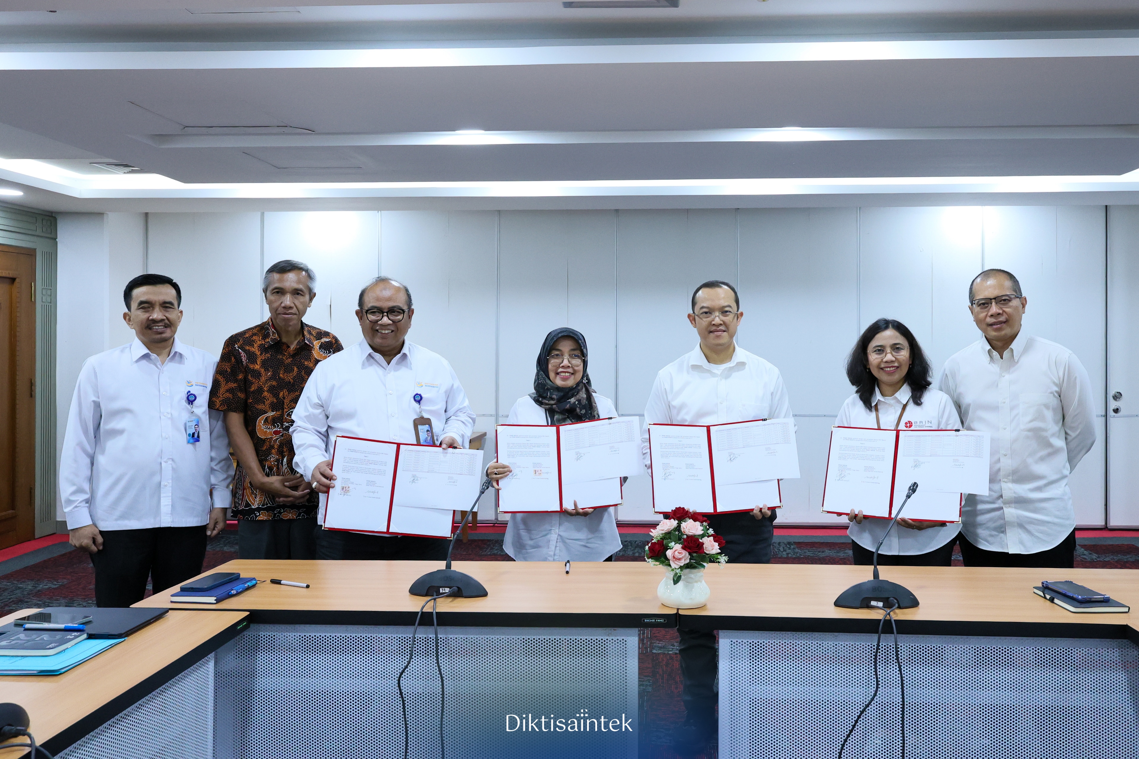 Kemdiktisaintek Perkuat Ekosistem Pendidikan Tinggi dan Riset Kebudayaan  di Papua