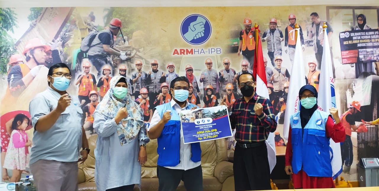 Himpunan Alumni Fakultas Kehutanan dan Lingkungan IPB University Bantu Korban Bencana Alam di NTT dan NTB