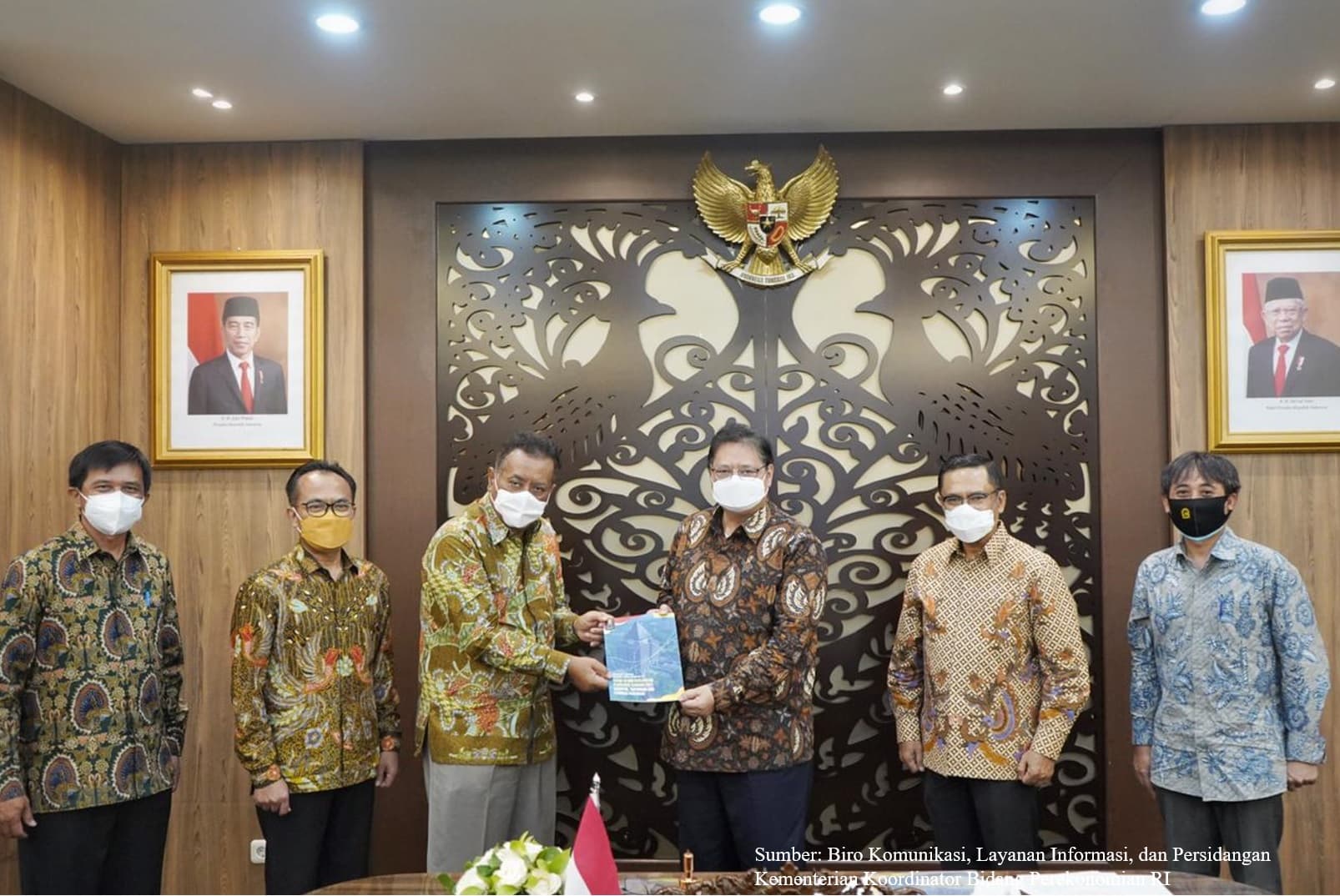 Langkah Strategis Otoritas Fiskal Dan Moneter Untuk Soft Landing Dan Exit Strategy Pemulihan Ekonomi Nasional