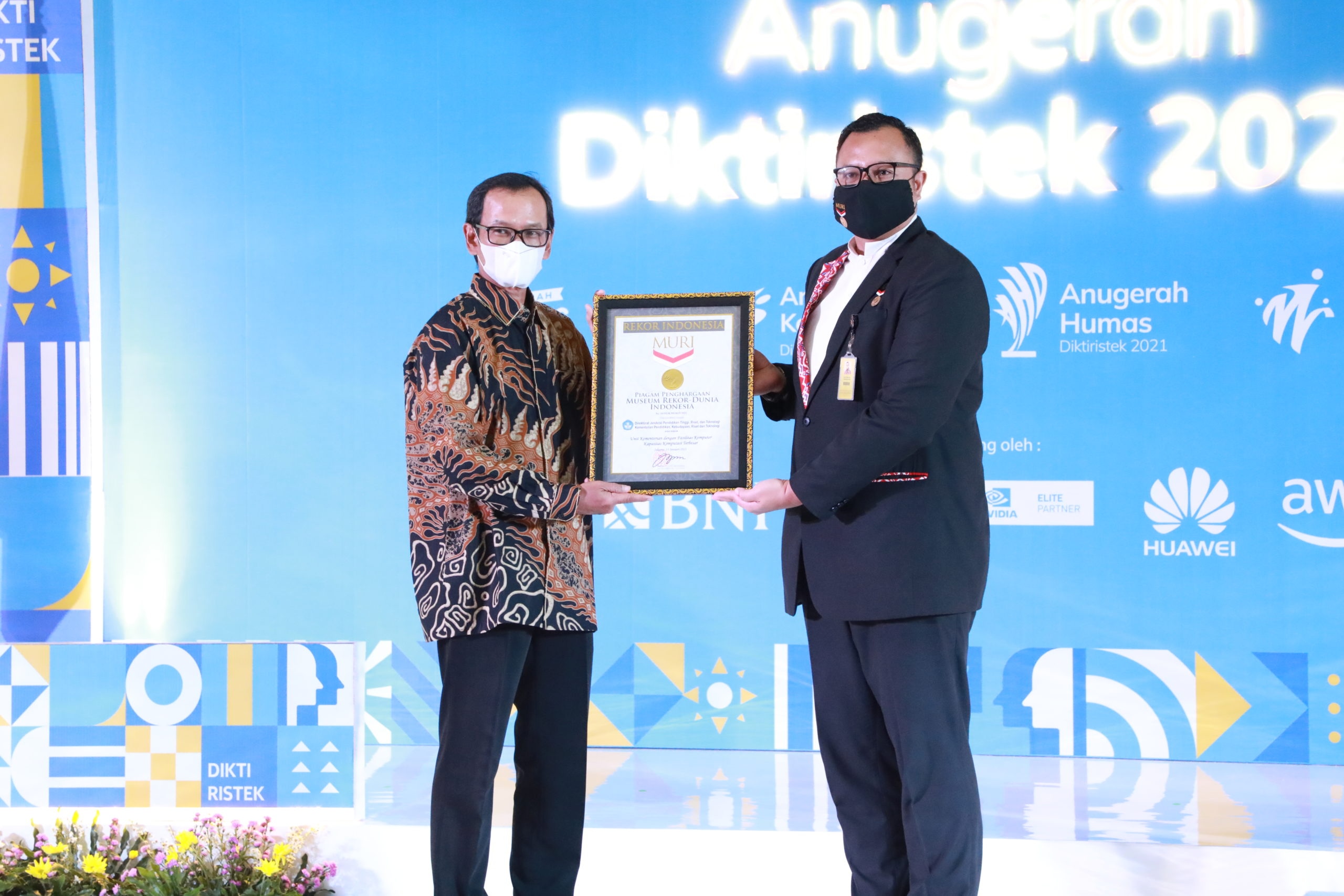 Ditjen Diktiristek Raih Dua Rekor Nasional MURI di Bidang Pendidikan dan Teknologi