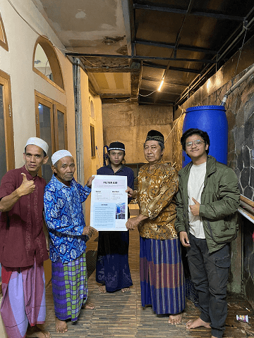 Mahasiswa KKN-T IPB University Buat Filter Air untuk Masjid di Desa Tarikolot