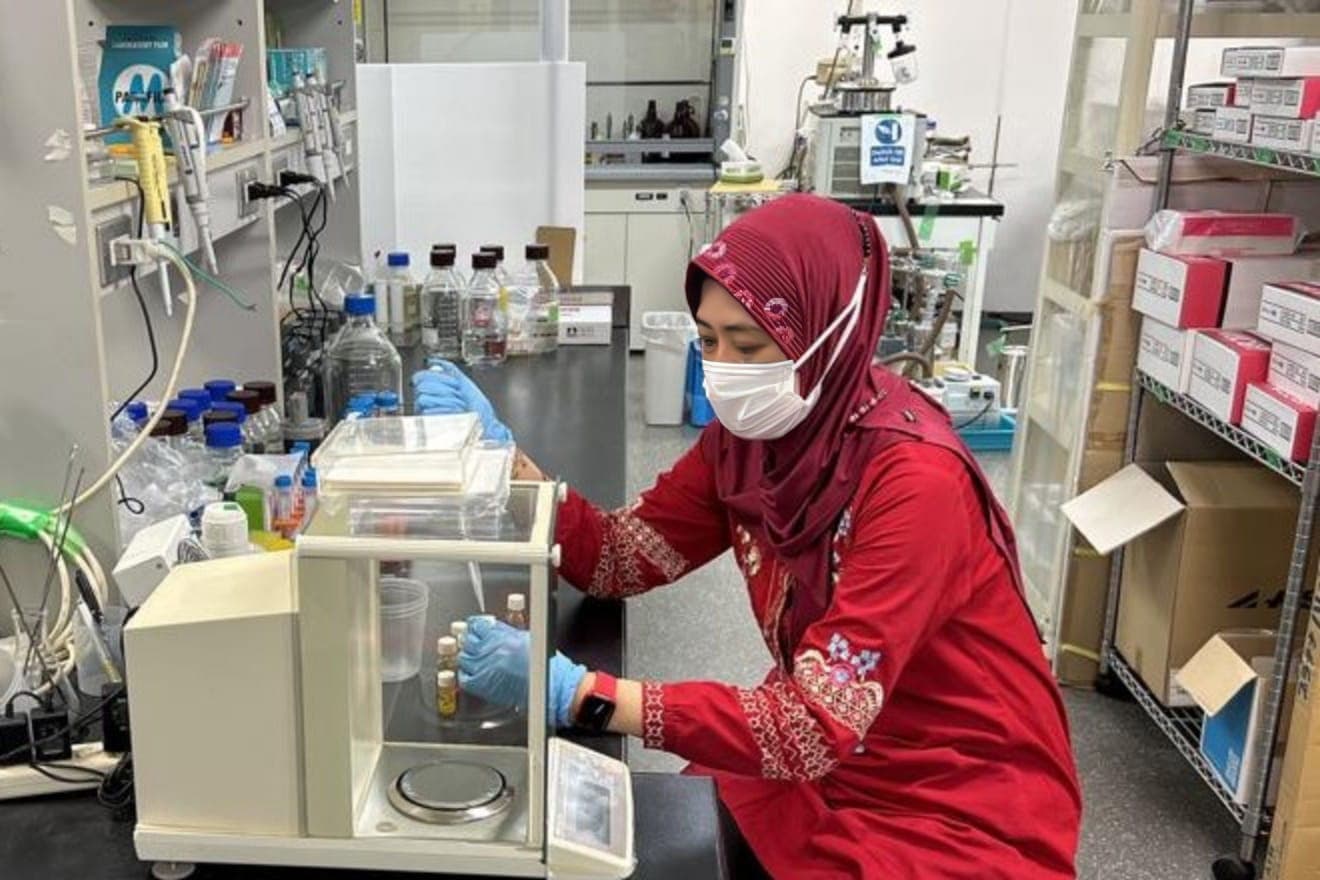 Profesor ITS Kembangkan Fluida Superkritis sebagai Bahan Baku Obat