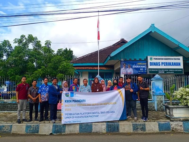 KKN Abmas ITS Pulihkan Perekonomian Melalui Bisnis Digital