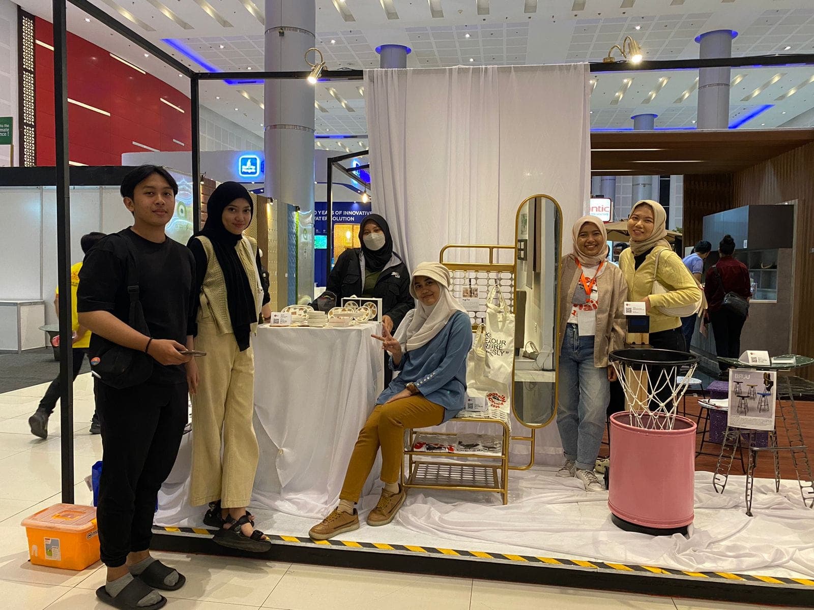 MarmorStuff, Bisnis Furnitur Limbah Marmer Karya Mahasiswa ITS