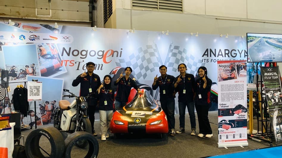 Tim Nogogeni ITS Unjuk Diri di Periklindo Electric Vehicle Show 2024
