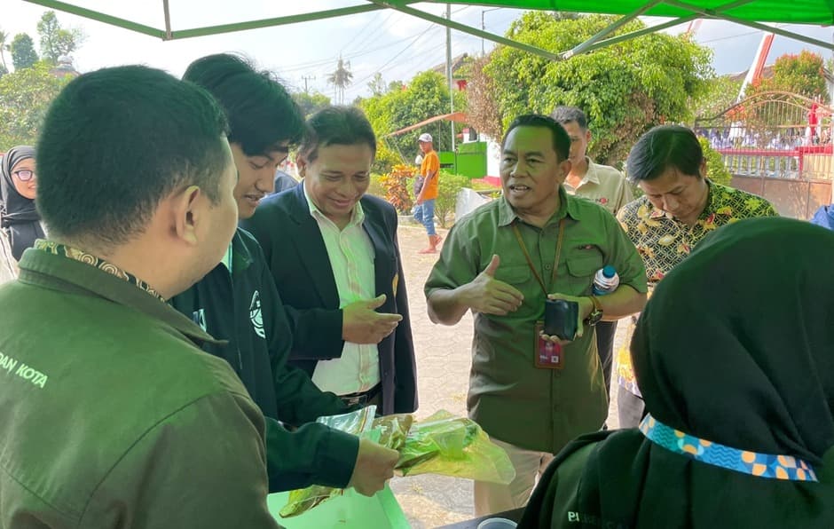 Ajak Masyarakat Berwirausaha, Tim PPK Ormawa HMPWK UNEJ Berhasil Membuka Ladang Penghasilan Baru Desa Tegalwangi