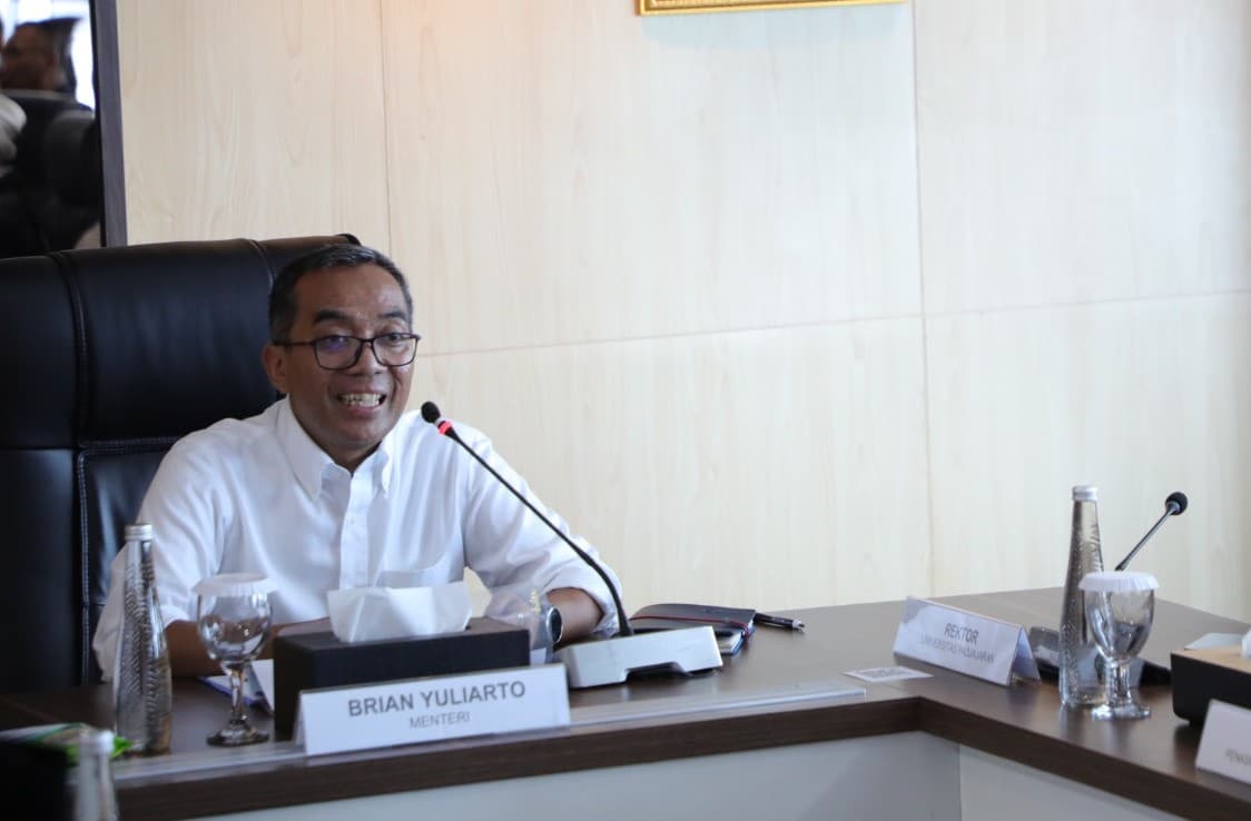 Mendiktisaintek Brian Yuliarto Lakukan Rakor Pertama dengan Rektor Perguruan Tinggi dan LLDIKTI Se-Indonesia
