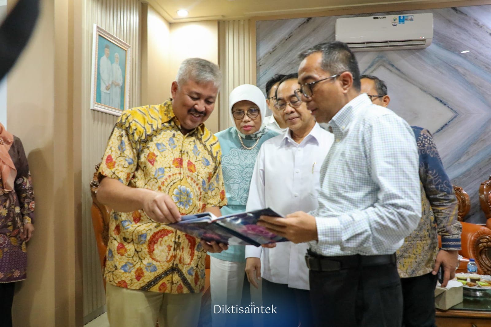 Bupati Pinrang Hibahkan Lahan 1,4 Hektar untuk Kampus Vokasi Pertanian Unhas, Mendiktisaintek Apresiasi Komitmen Daerah