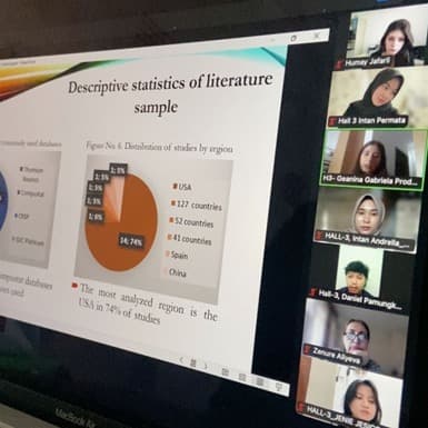 Empat Mahasiswa D-3 Perpajakan FEB Unila Presentasi di Konferensi Internasional Ceko