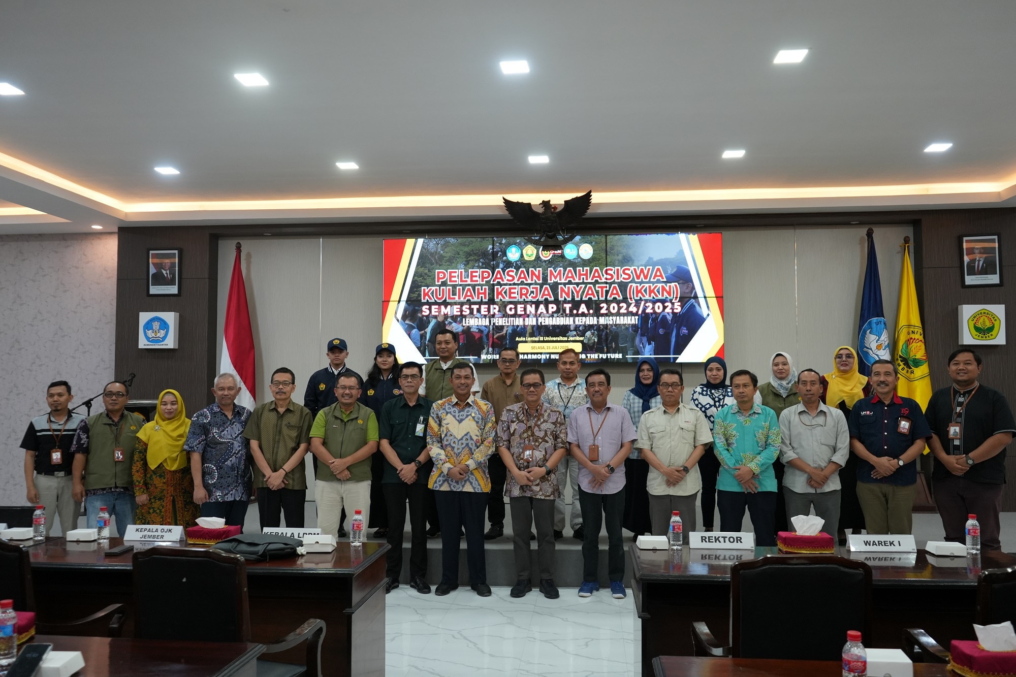 UNEJ Lepas Mahasiswa KKN dari Lamongan Hingga Raja Ampat,Pengabdian Nyata Wujudkan Kampus Berdampak