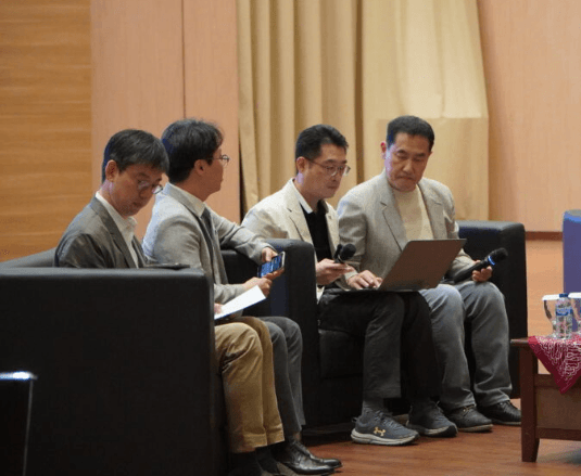 ISI Yogyakarta dan College of Fine Arts, Seoul National University Selenggarakan Kuliah Umum tentang Kecerdasan Buatan (AI) dalam Pendidikan Seni.