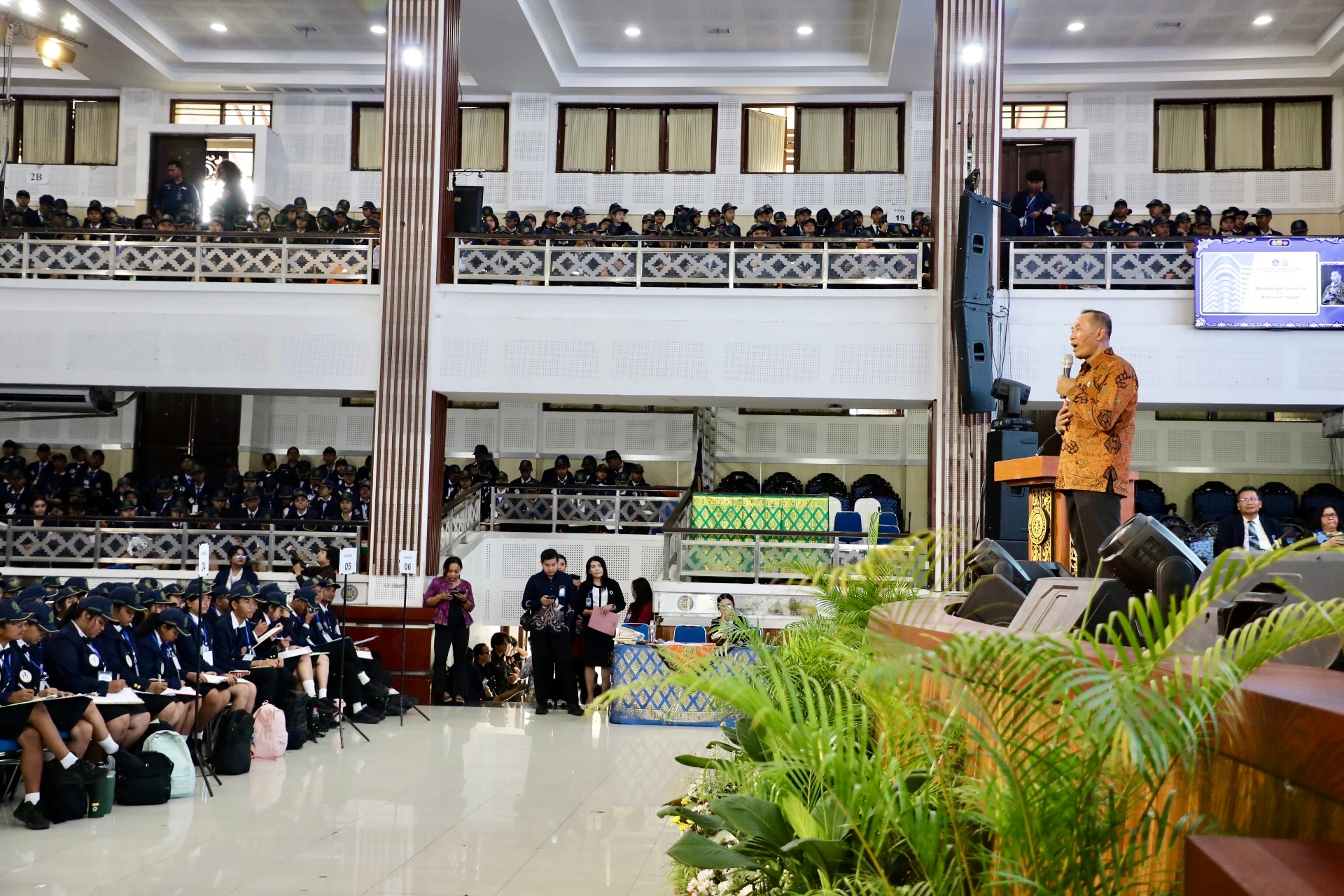 Di PKKMB Unud, Wamen Fauzan kampanyekan PPKPT dan ajak Mahasiswa Baru berbakti untuk Bangsa dan Negara.