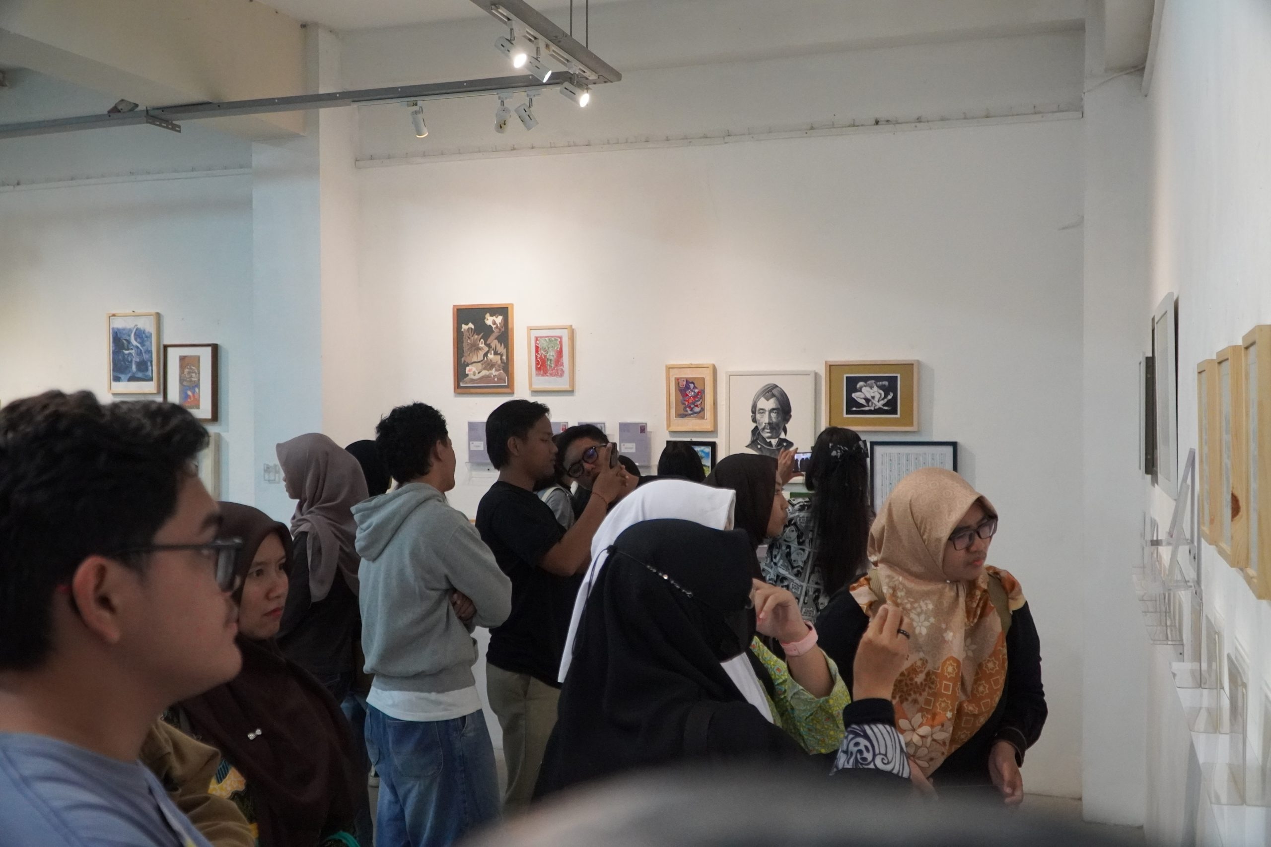 Kenalkan Perangko Ke Gen Z, ISI Yogyakarta Gelar Pameran Internasional The Little Things