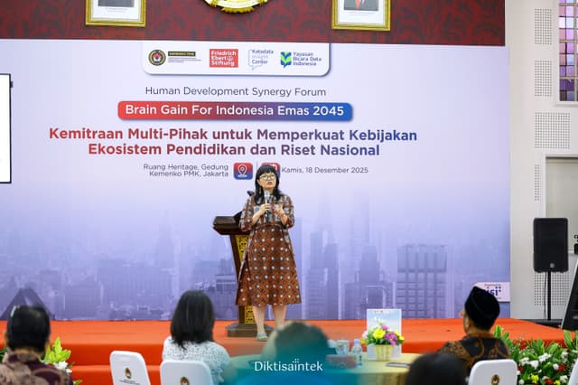 Wamendiktisaintek Stella Cristie sebagai Pembicara Brain Gain For Indonesia Emas 2045 di Kemenko PMK