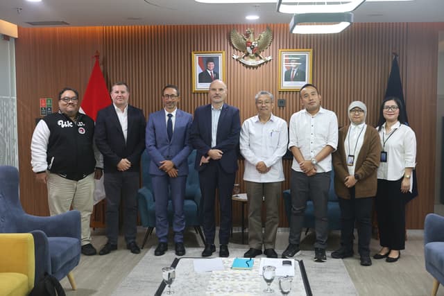 Sesjen Kemdiktisaintek Audiensi dengan Duta Besar Perancis