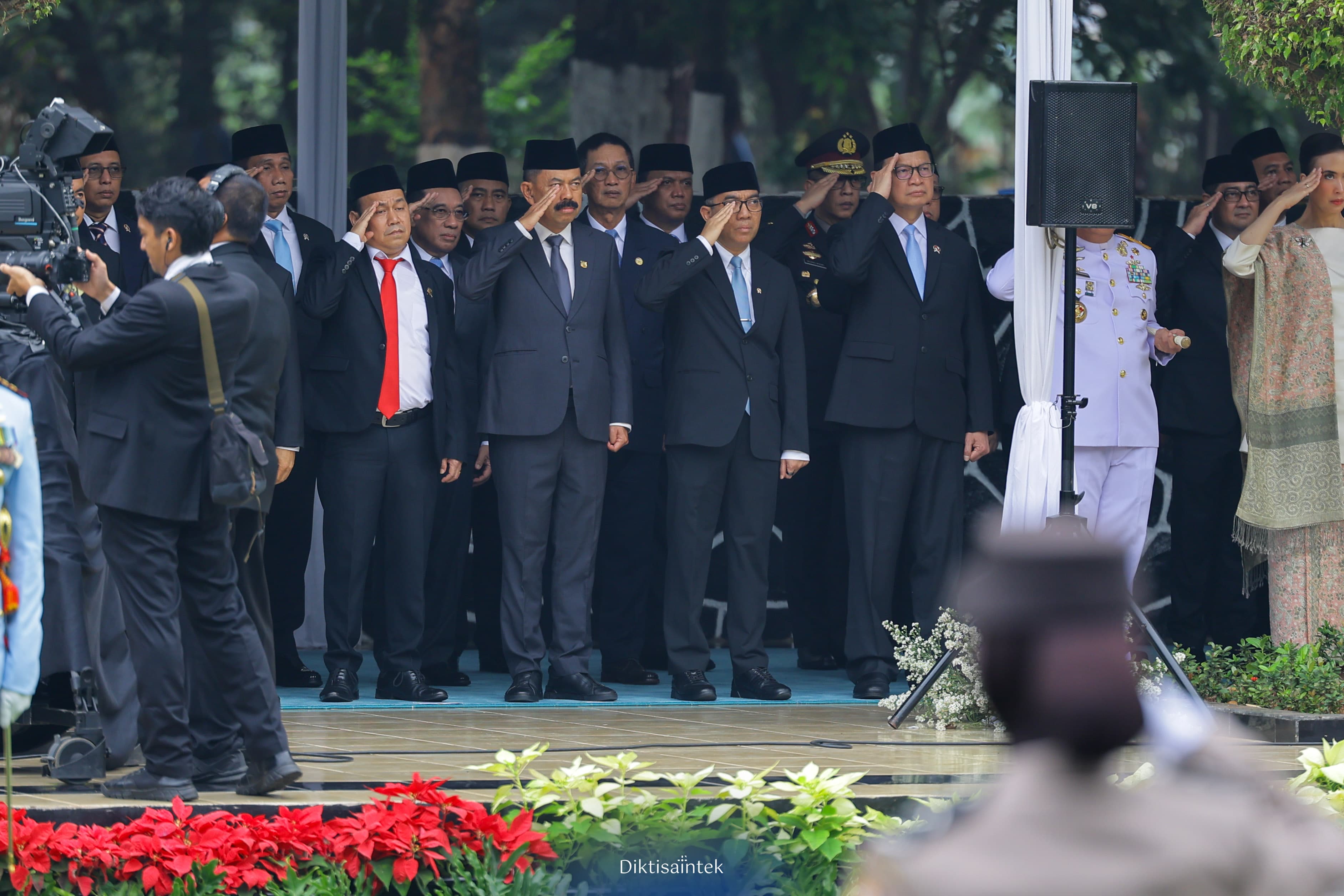 Peringatan Hari Kesaktian Pancasila: Pancasila Pemersatu Bangsa Menuju Indonesia Berdaulat, Adil, dan Makmur