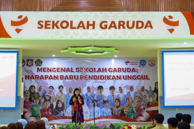 Kunjuangan Kerja Wamen Stella di Provinsi Gorontalo