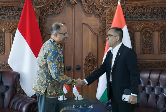 Kemdiktisaintek Menerima Audiensi Kedubes India