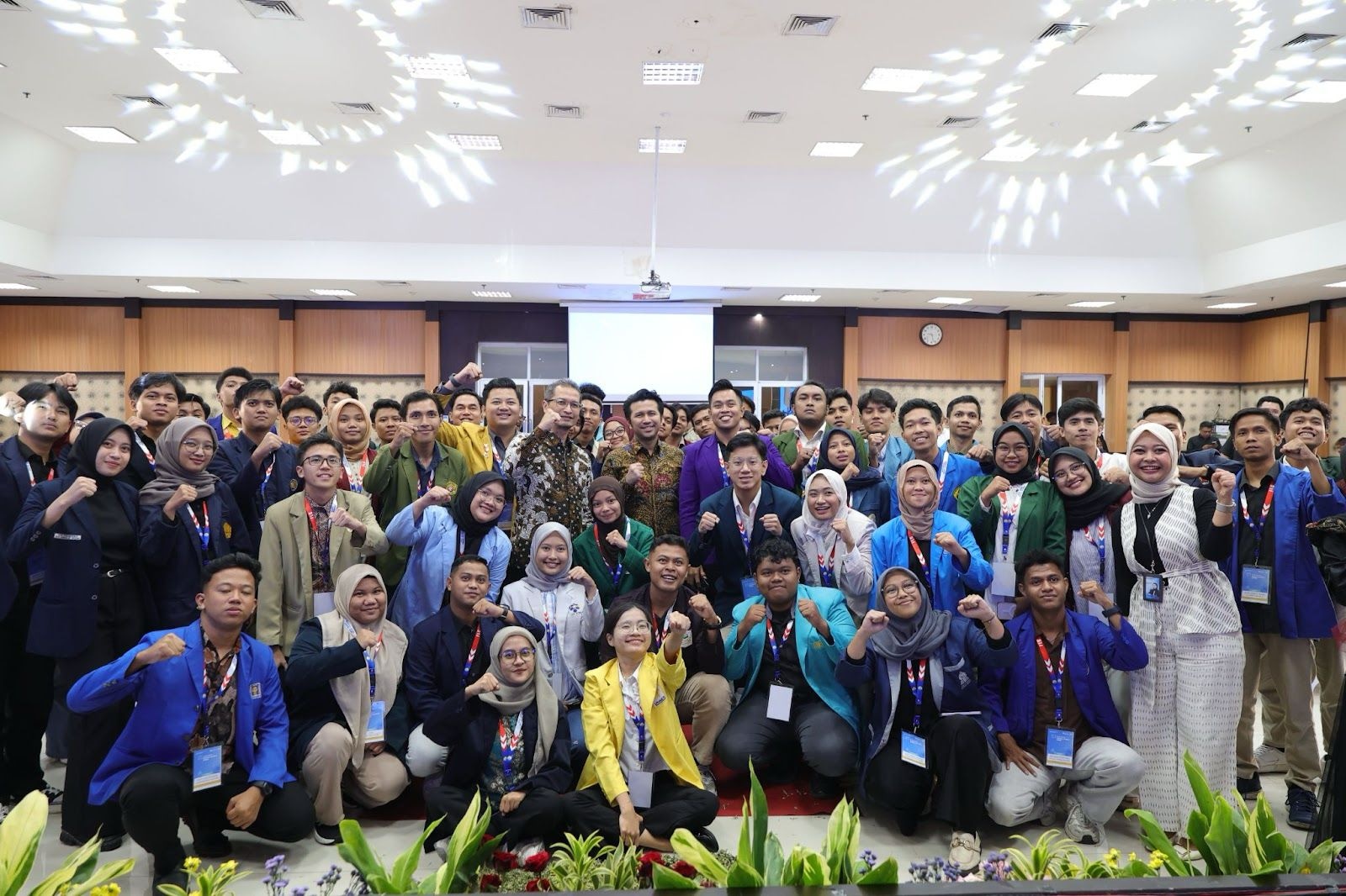 Students Today, Leaders Tomorrow: FLC 2025 Regional IV Perdalam Kompetensi Pemuda
