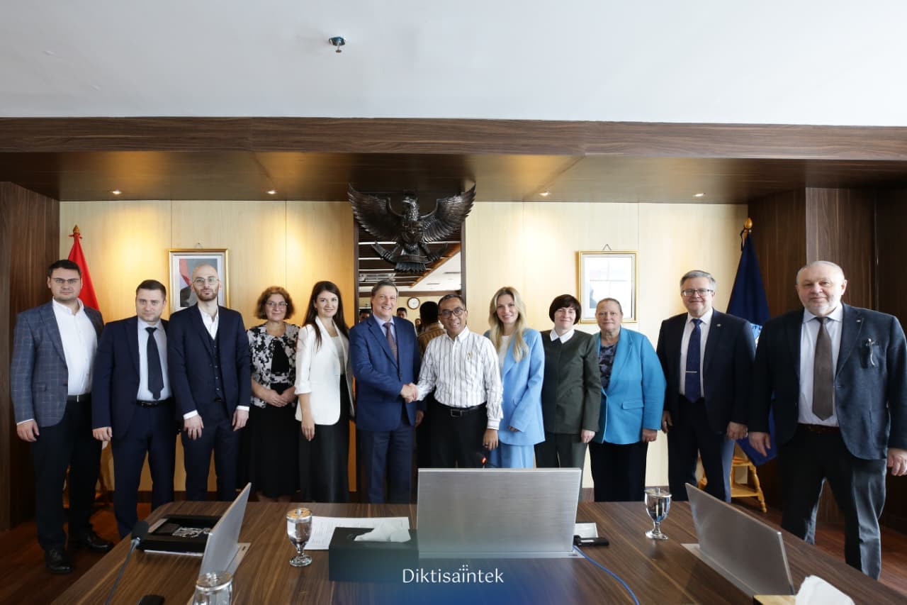 Kemdiktisaintek Terima Delegasi St. Petersburg Polytechnic University