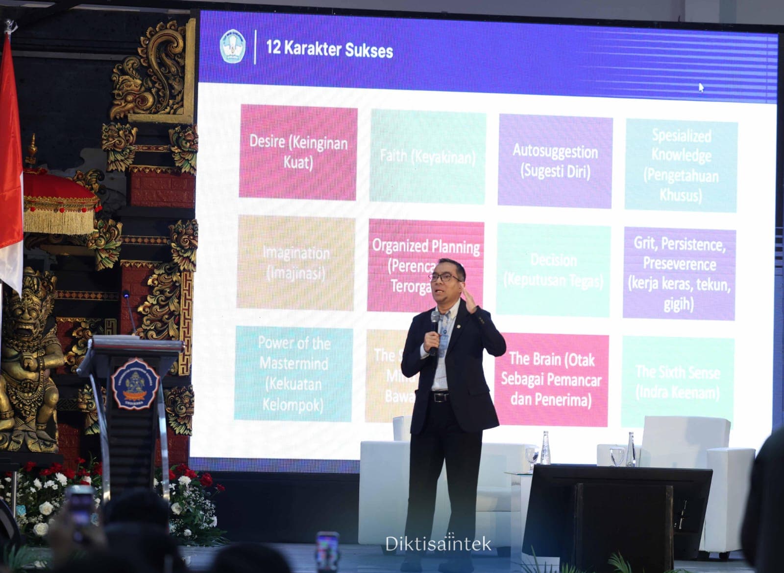 Future Leaders Camp Regional V, Mendiktisaintek Ajak Gen-Z Calon Pemimpin Bangsa untuk Berpikir Global