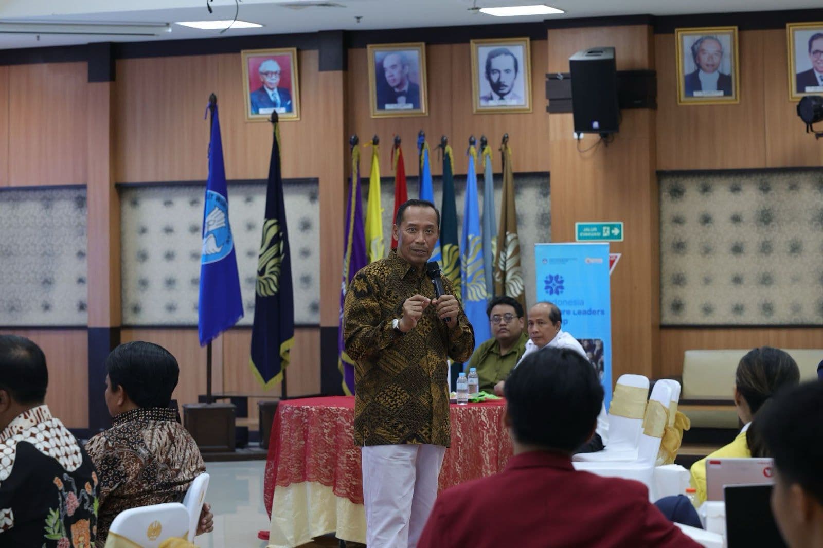 Mengawali FLC Regional IV, Wamendiktisaintek Tekankan Pentingnya Sensitivitas Sosial Pemimpin Muda